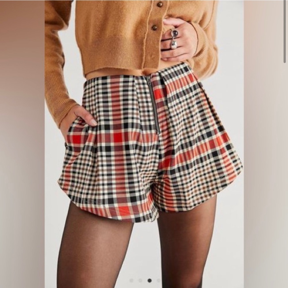 NEW FREE PEOPLE Camel Beige Plaid Shorts Preppy academia old money 4